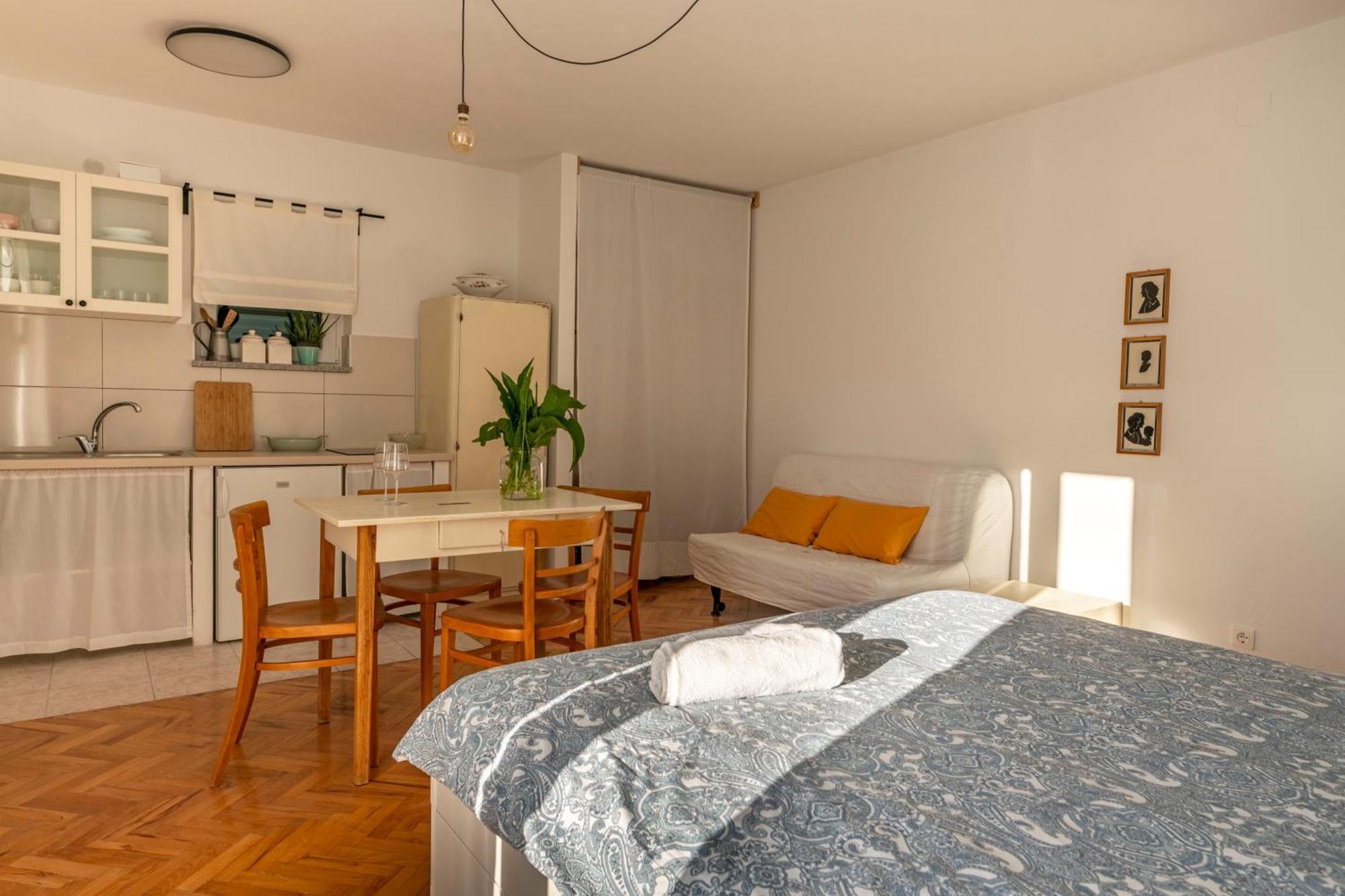 Charming Tale Apartments Modun19 Pirovac Habitación foto